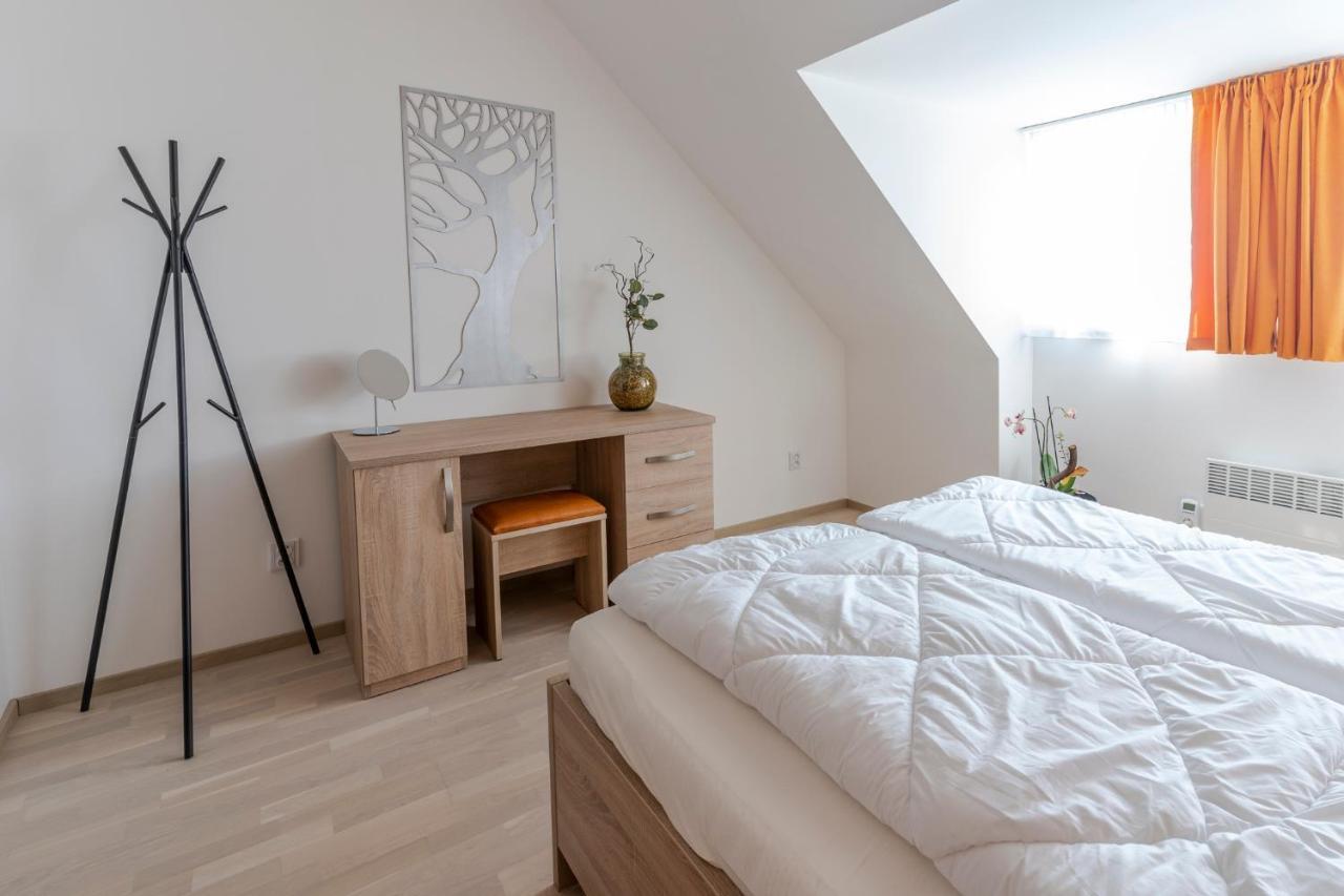 Apartman Horni Misecky - Luxusni Ubytovani Pro Dve Rodiny S Detmi Exterior photo